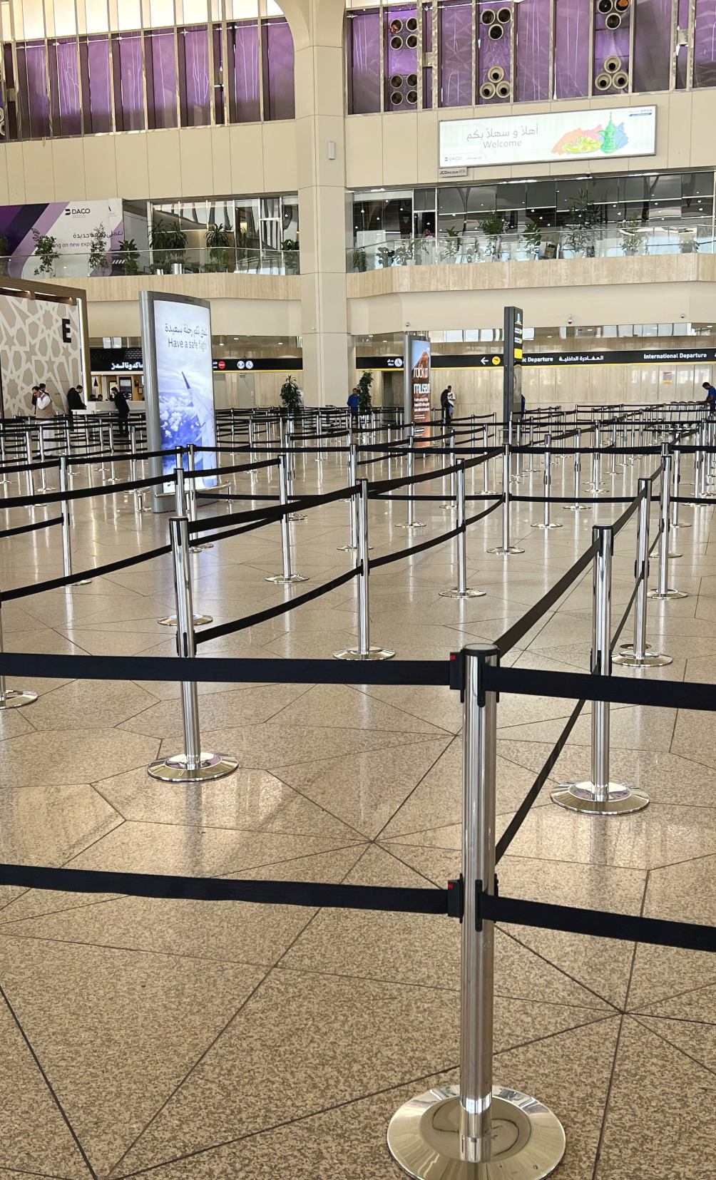 Słupek z taśmą 2,3m/3,6m Versatec FLOW Prime - obrazek 3