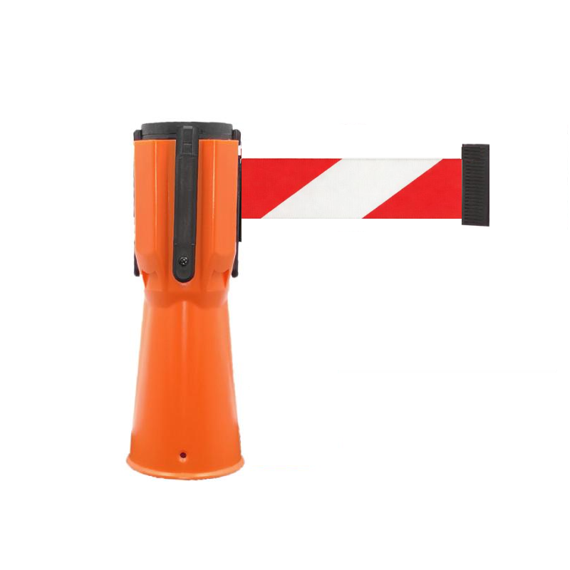 Wygrodzenia zewnętrzne i parkingowe